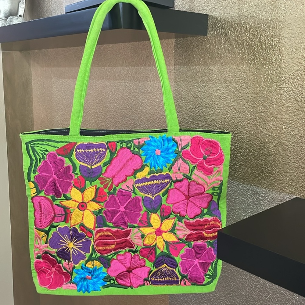 MEXICAN EMBROIDERED FLORAL ZIPPERED TOTE BAG